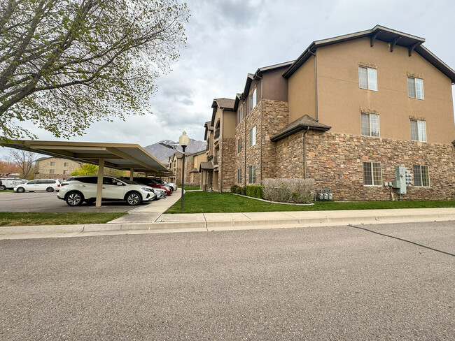 Building Photo - 248 S 550 W