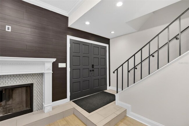 Building Photo - 162 E Davis Blvd