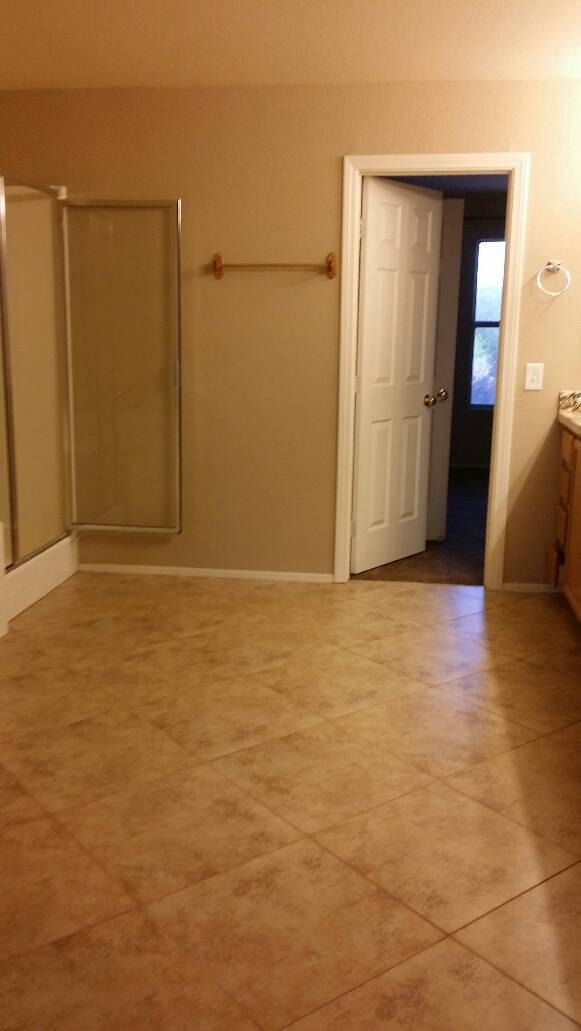 Building Photo - 828 Bussora Rose Dr