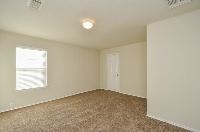 Building Photo - 10302 Deer Lodge Ct