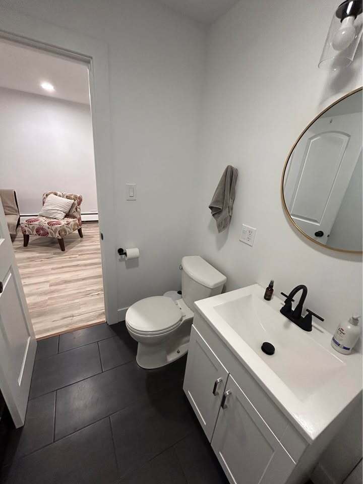 Building Photo - 4915 Egandale Ave