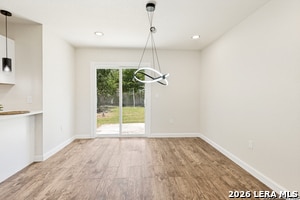 Building Photo - 504 Willow Dr