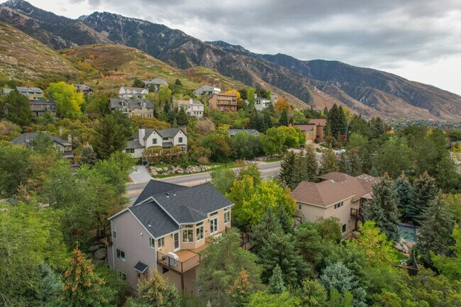 Building Photo - 10098 Wasatch Blvd