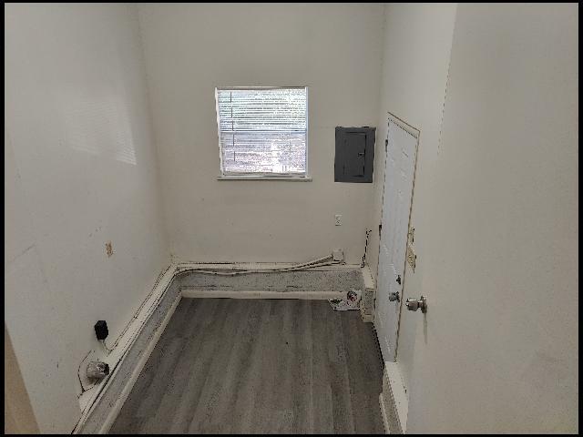 Building Photo - 204 Dobbs St