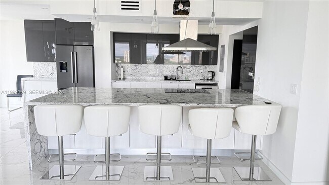 Building Photo - 19707 Turnberry Way