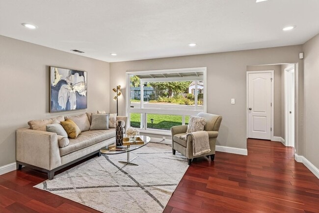 Building Photo - 18732 Afton Ave