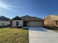 Building Photo - Brand New Construction... Just minutes to ...