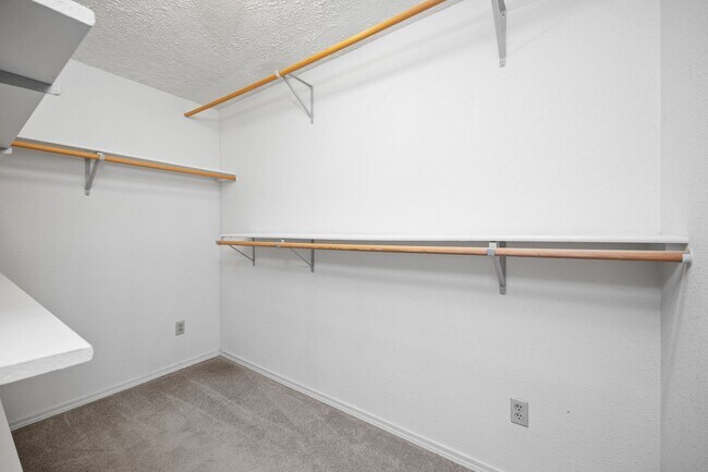 Building Photo - 14406 E 7th Ave