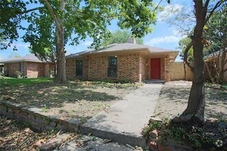 Building Photo - 2118 Falcon Ridge Dr