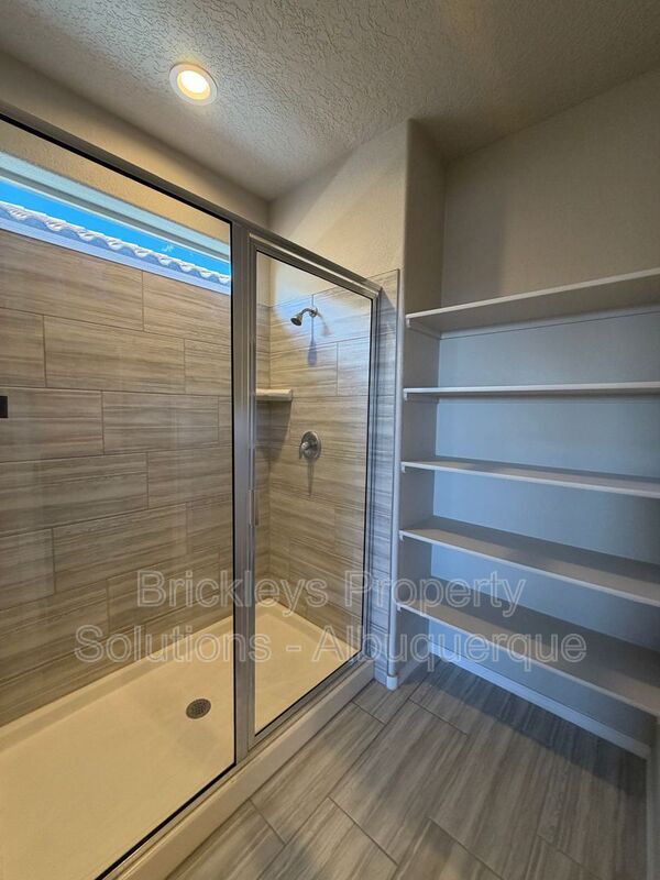 Building Photo - 768 Amatista Lp SE