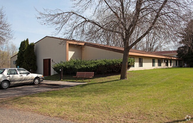 Primary Photo - Hillside Apartments