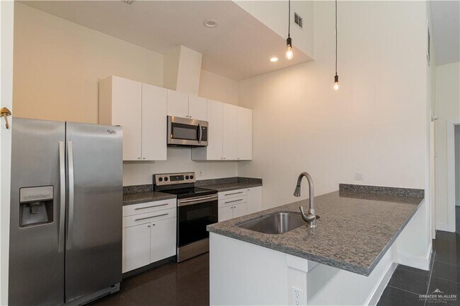 Building Photo - 312 N 17th St