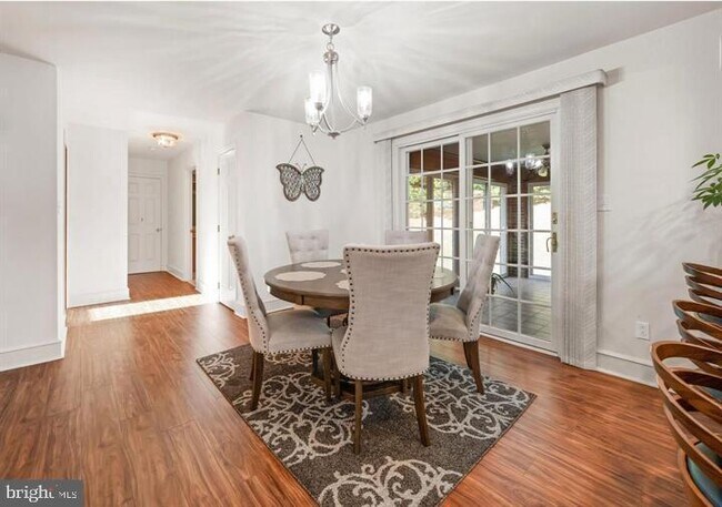 Building Photo - 253 Peoples Way