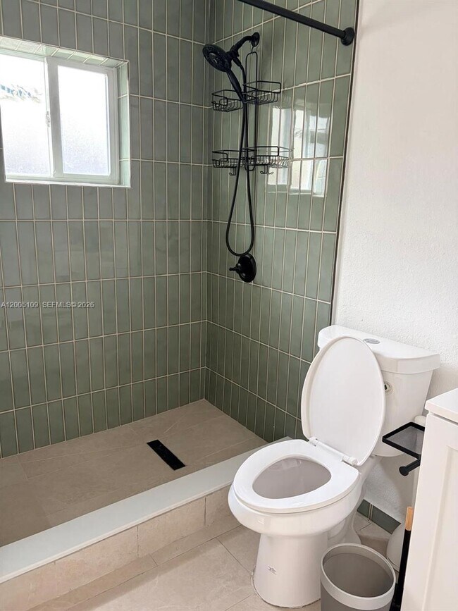 Building Photo - 5225 SW 116th Ave