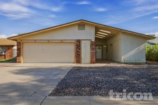 Building Photo - 646 W Enid Ave