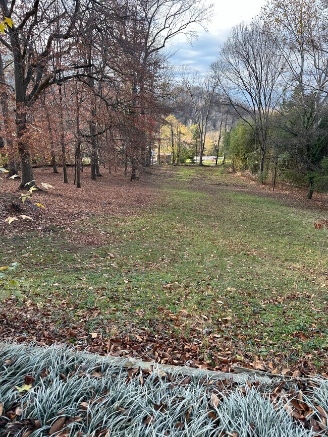 Building Photo - 3928 Inwood Dr