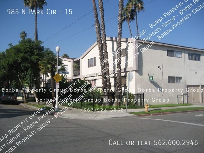 Building Photo - 985 N Pk Cir