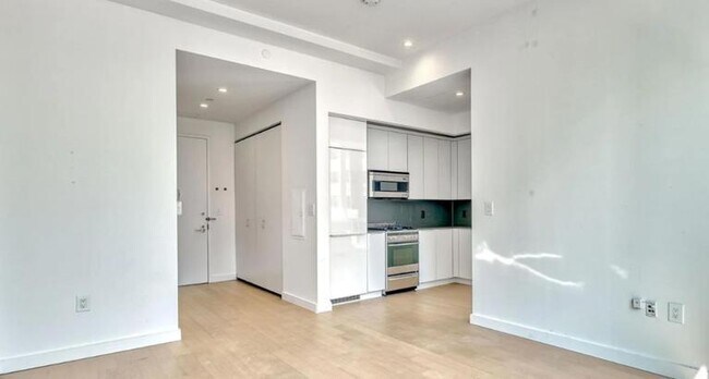 Building Photo - 2 bedroom in NEW YORK NY 10038