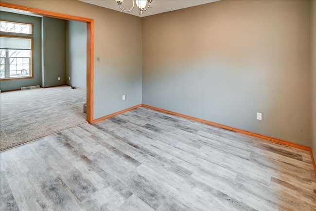 Building Photo - 400 Muirfield Ct