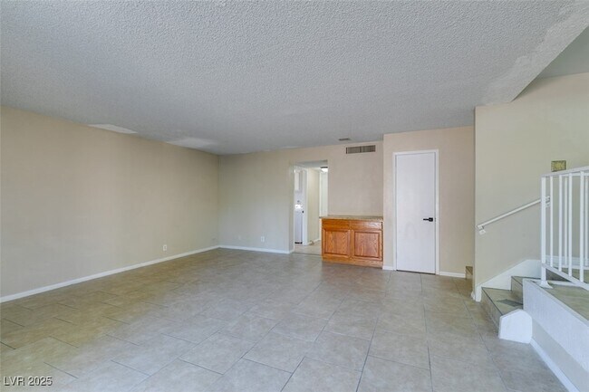 Building Photo - 5656 Maceta Ave