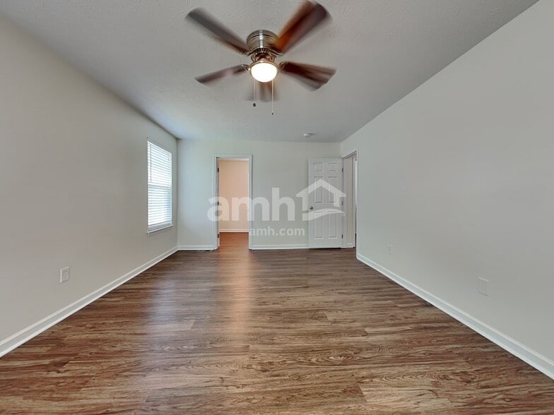 Building Photo - 371 Derby Ct