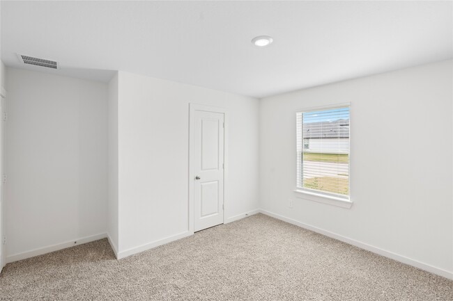 Building Photo - 30618 Wicklow Gdns Dr