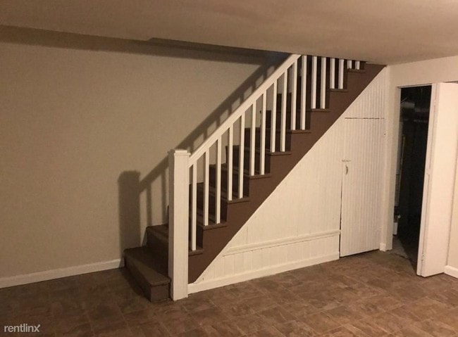 Building Photo - 3 br, 1.5 bath Townhome - 4522 Marble Hall Rd