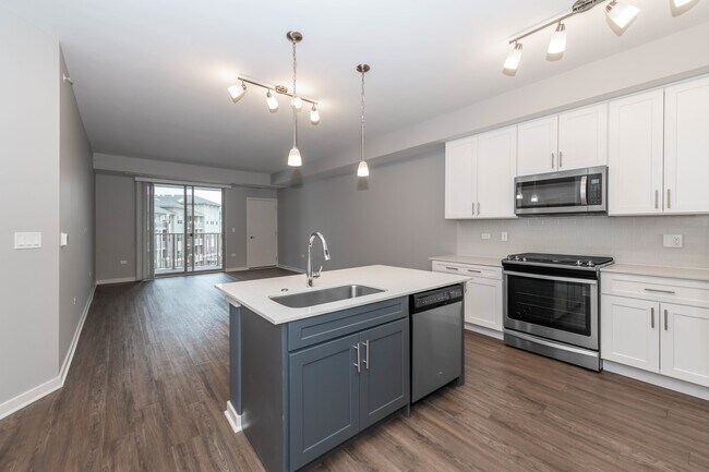 Building Photo - 21599 W Field Ct