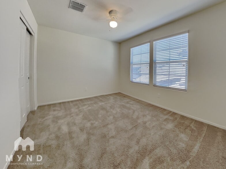 Building Photo - 11678 N 166th Dr