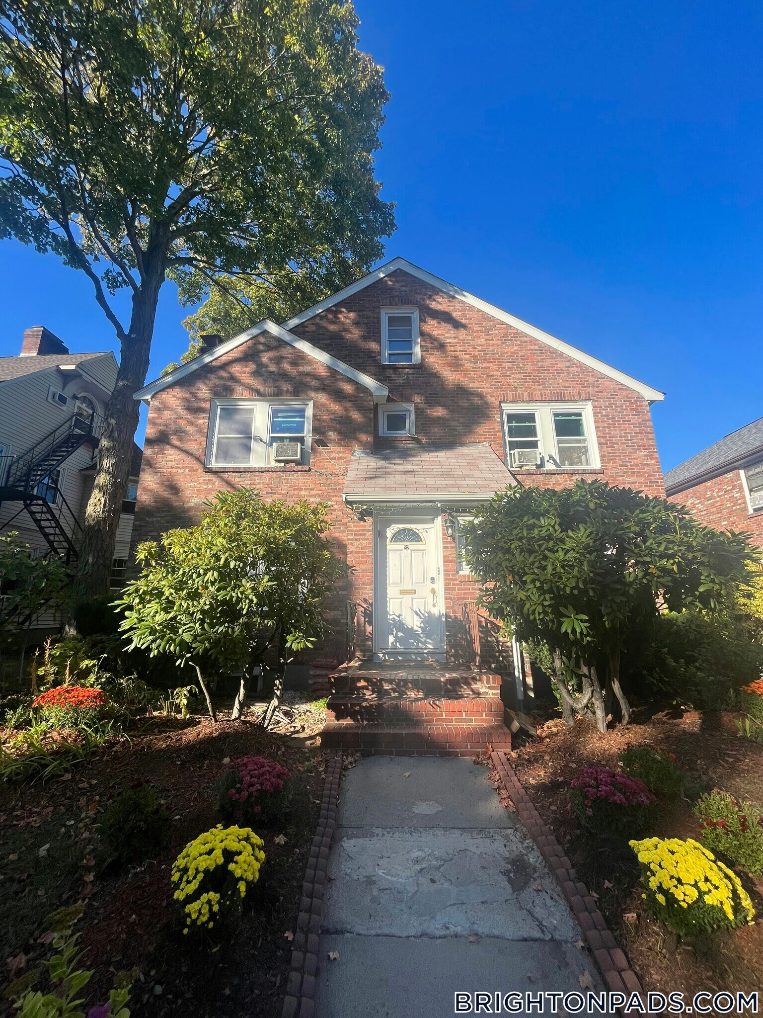 Building Photo - 22 Radnor Rd