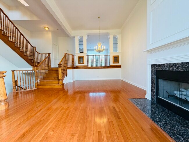 Building Photo - 2085 Valor Ct