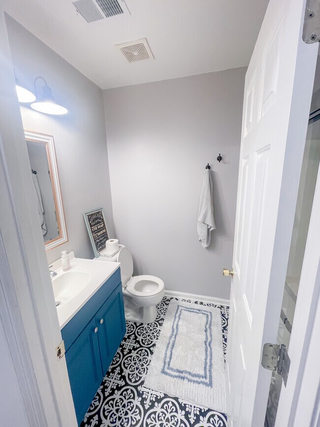 Building Photo - 412 Catawba Dr
