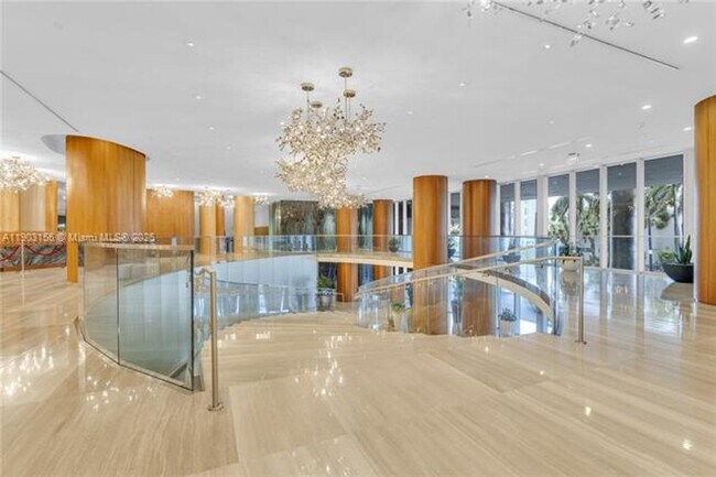 Building Photo - 488 NE 18th St