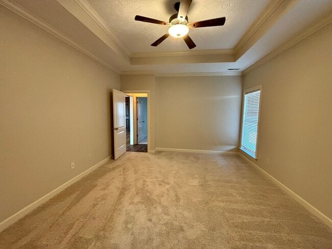 Building Photo - Walnut Trace Subdivision