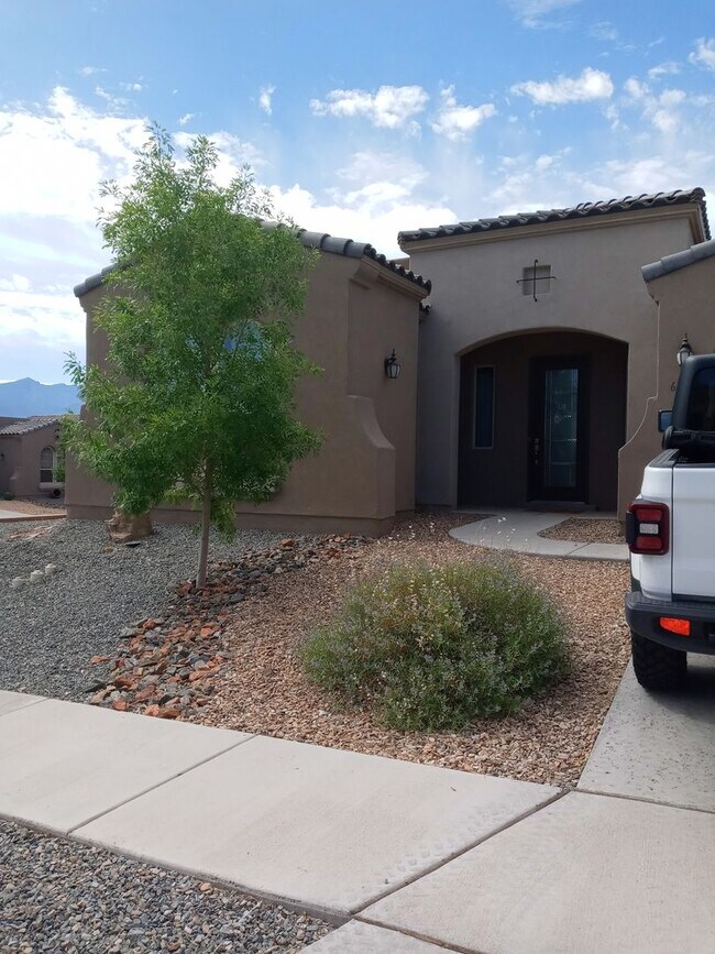 Building Photo - FOUR BEDROOM-SINGLE STORY-RIO RANCHO