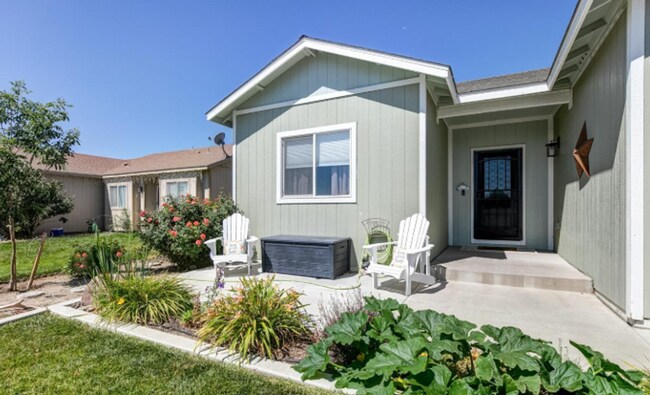 Building Photo - 404 Settler Dr