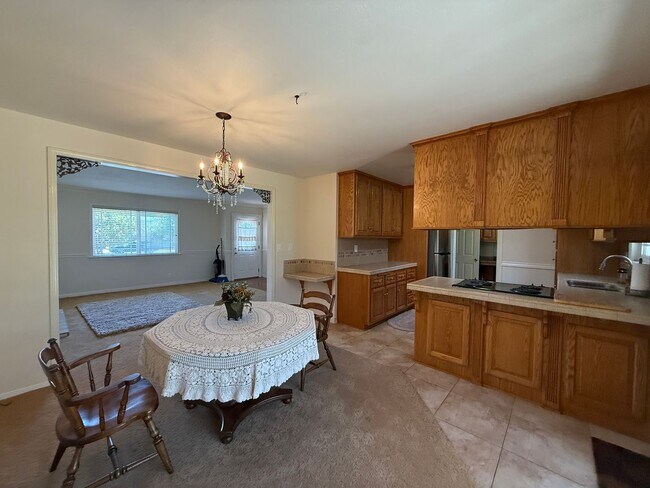 Building Photo - Centrally Located Orcutt Single Story Home