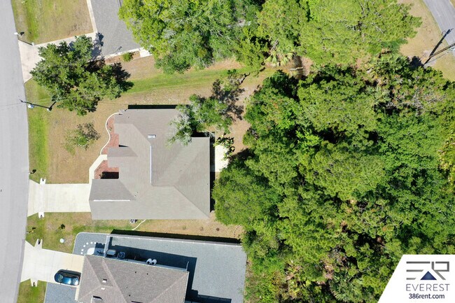 Building Photo - 96 Whispering Pine Dr