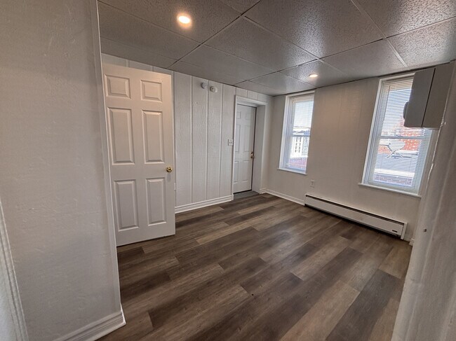 Building Photo - 208 S Duke St