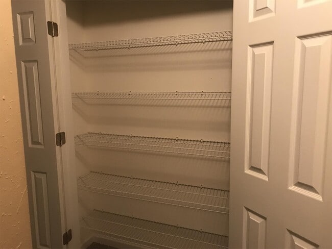 Building Photo - 6035 Creekerton Blvd