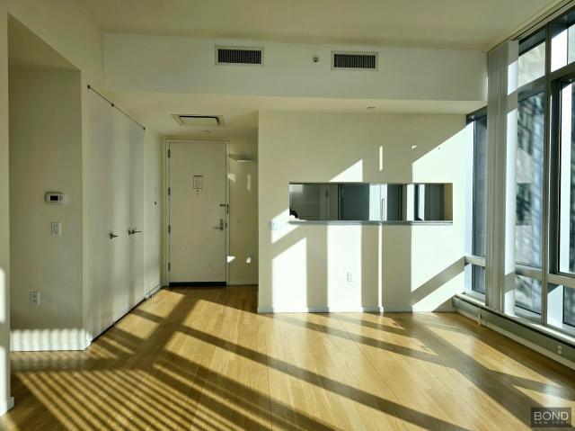 Building Photo - 1 bedroom in New York NY 10036