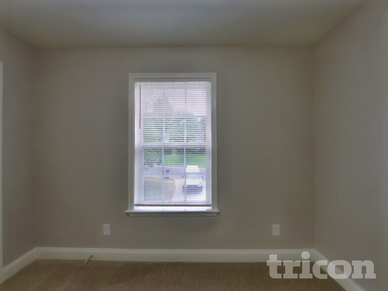 Building Photo - 2457 Terra Dr