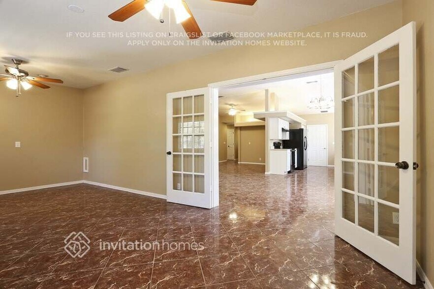 Building Photo - 327 80th Ave NE