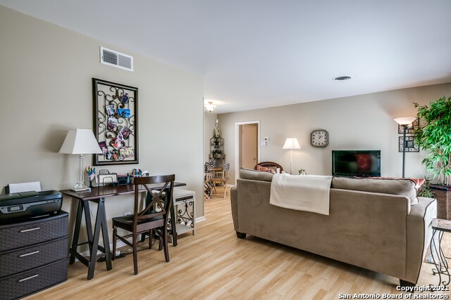 Building Photo - 103 Oakhurst Pl