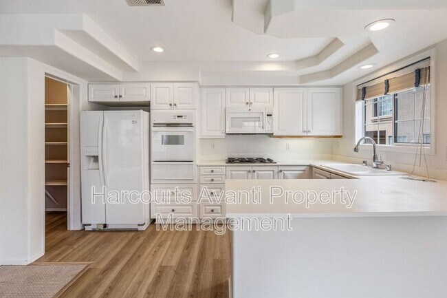 Building Photo - 12507 El Camino Real