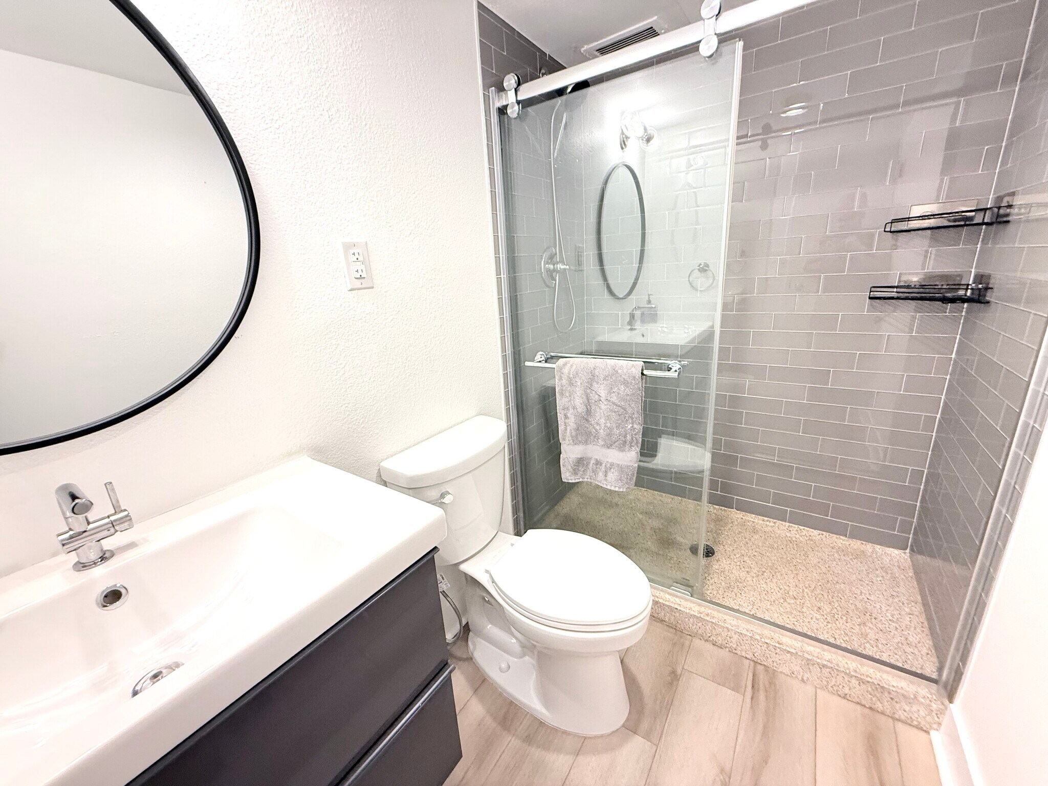 Building Photo - 1121 Albion St