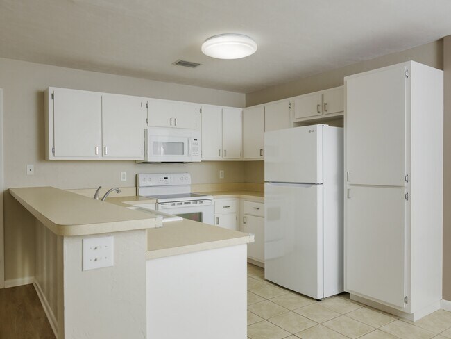 Building Photo - 6377 NW 109th Pl