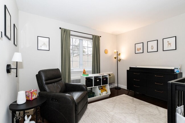 Building Photo - 16D Troy Dr