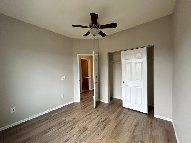 Building Photo - Well Maintained Townhouse in Highlands Ranch