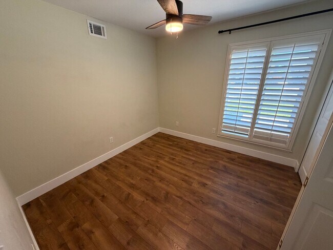 Building Photo - 3 Bedroom | 2 Bathroom | Single-Family Home in Sacramento